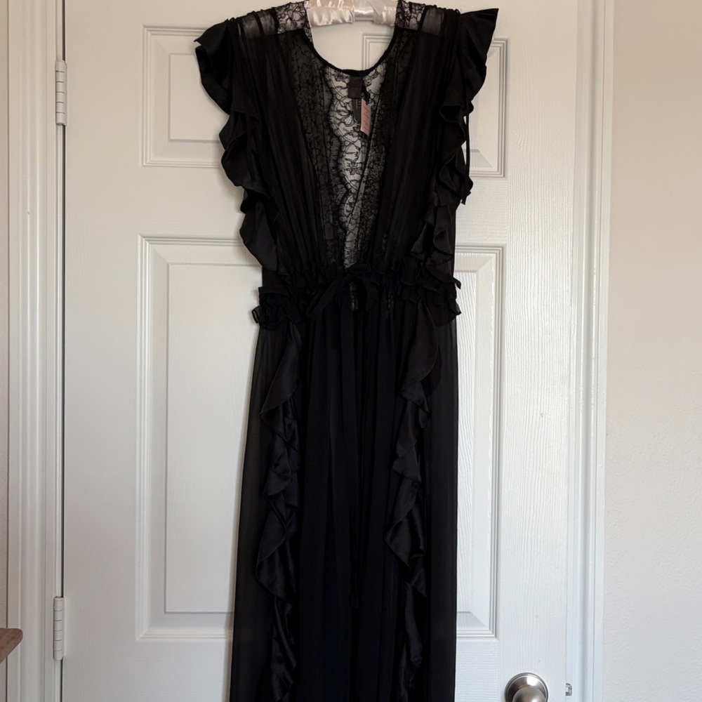 Victoria's Secret Black Lace Trim Robe - Picture 2 of 12